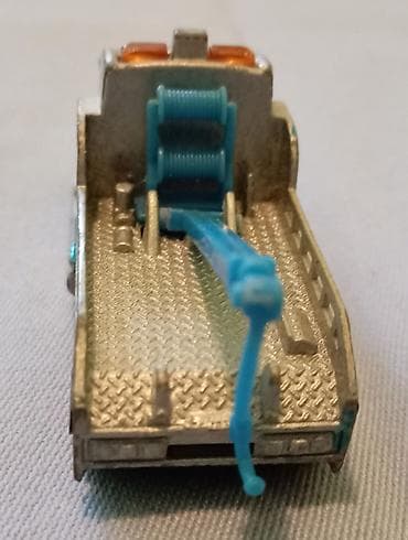range rover igracka: Kamion stanje se vidi na slikama. velicina oko 8 cm — 4