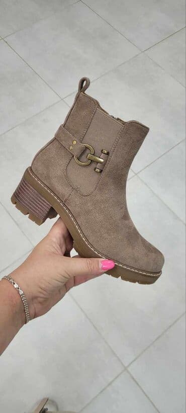 Ugg obuća: Bоја - Bež, 39 — 9