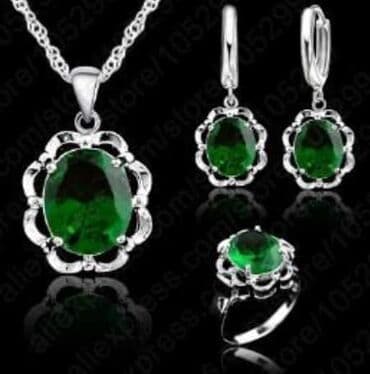 Komplet nakita
Veličima prstena:7 8 9
Cena:1800din