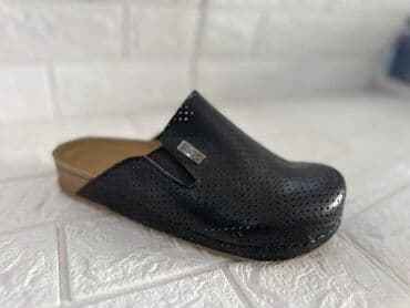 crocs zenske klompe: 36-41
1500din — 5