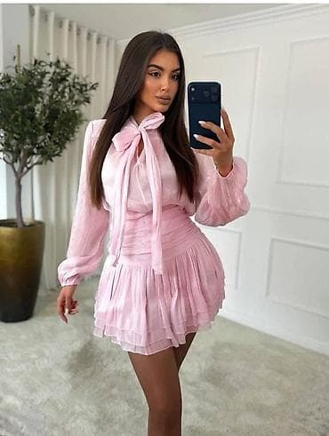 pull i bear: 05. Najlepši kompleti
Veličine : S/M i M/L
Cena : 4.100 dinara H — 2