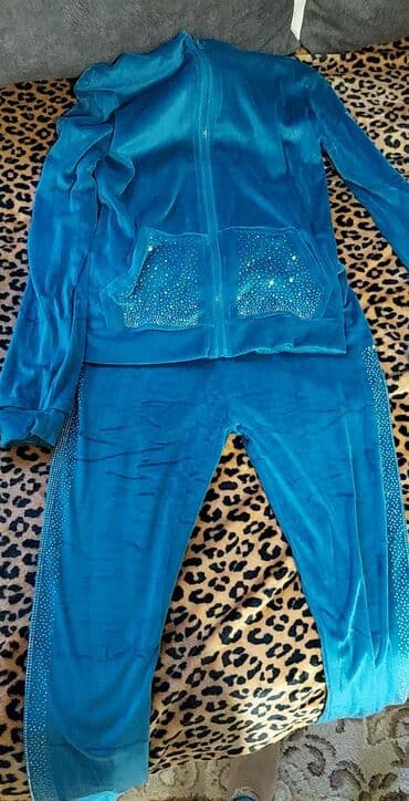 Kompleti: Na stanju jos dva para slicna ali opet razlicita
M/l i xl/xxl
