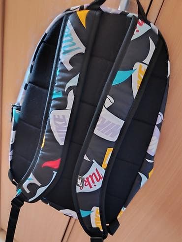 ideal majice: Nike ranac sa višebojnim all-over printom logotipa. - Prostrana — 3