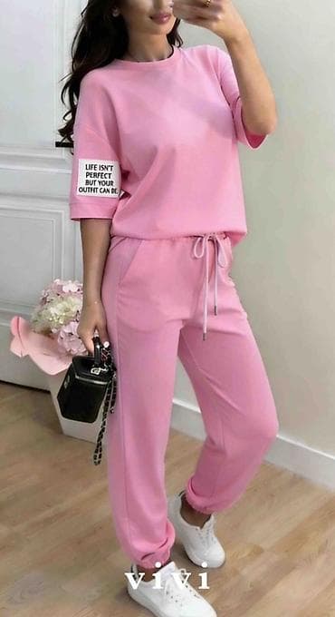 ✅ dvodelni komplet – majica i donji deo trenerke
✅S M L
✅2300 din