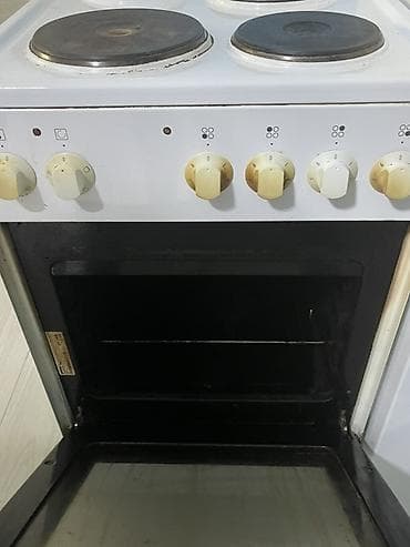 Električni šporet Gorenje sa rernom - Samostojeći model, širina