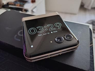 aparat za palacinki: Motorola Razr 50, 8/256 – preklopni smartfon sa dva ekrana, stanje 9 — 3