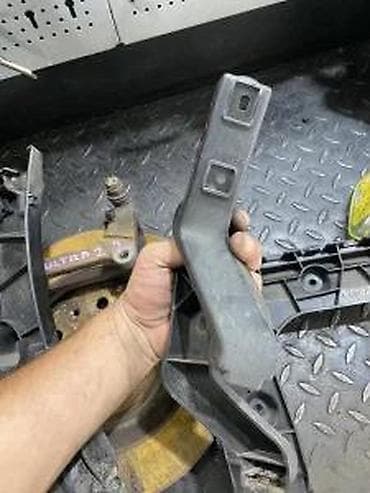 ogledalo rs: AUDI A6 8 ULTRA NOSAC BRANIKA 4G8807348 4G8807347 | audi — 1