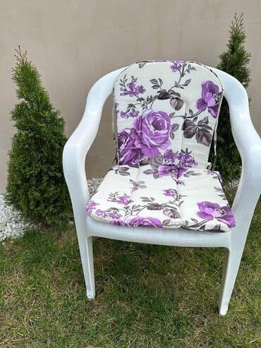 Podmetači za stolice od table sundjera Dimenzije podmetača:82x40 Cena