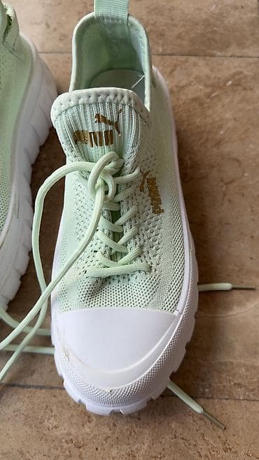Replika Puma patika. Obuvene par puta. Bez ostecenja. Broj 37 na lalafo.rs Replika Puma patika. Obuvene par puta. Bez ostecenja. Broj 37