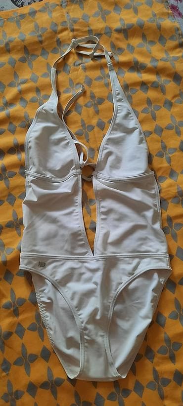 SPEEDO jednodelni kupaći, potpuno nov, nikada nije nošen, materijal na lalafo.rs SPEEDO jednodelni kupaći, potpuno nov, nikada nije nošen, materijal