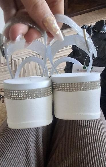 carape sa prstima: Ženske platforme sandale Opposite - Boja: bela sa srebrnim detaljima — 3