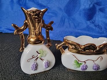 viseci lusteri: Trodelni nov porcelanski dekorativni set 1920g+. Trodelni set — 7