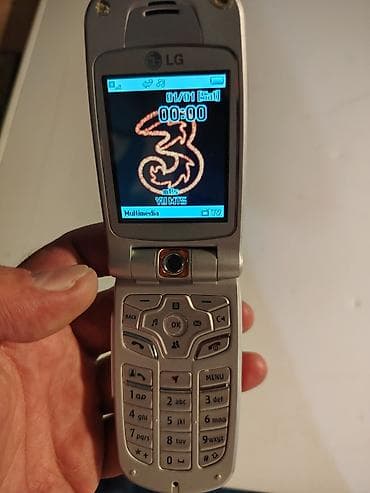 polovni ajfon telefoni cene: LG preklopni mobilni telefon (crveno‑srebrni), sa spoljnim ekranom i — 10