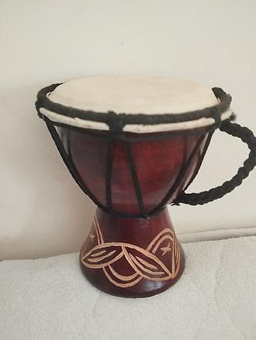 Tarabuka Mini drvena .djembe bubanj – ručno rađen Odlicna za sviranje