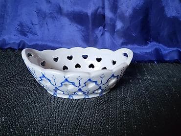 Porcelanska nova,vintaz korpica. Korpica bez ostecenja,sve na njoj na lalafo.rs Porcelanska nova,vintaz korpica. Korpica bez ostecenja,sve na njoj