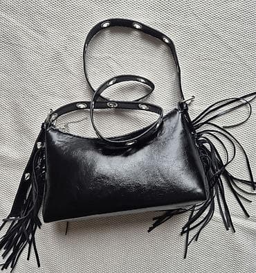 dior saddle torba cena: Crna torbica Stradivarius sa resama - Brend: Stradivarius (etiketa — 2