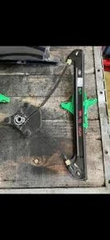 staklo: GOLF 7 PODIZAC STAKLA MEHANIZAM 5G4839461C | Audi vagen delovi — 1