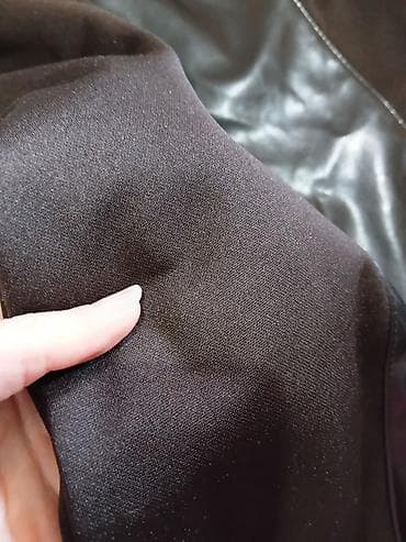 Haljine: Braon haljina bez rukava sa panelima od eko-kože - Model: uska — 4