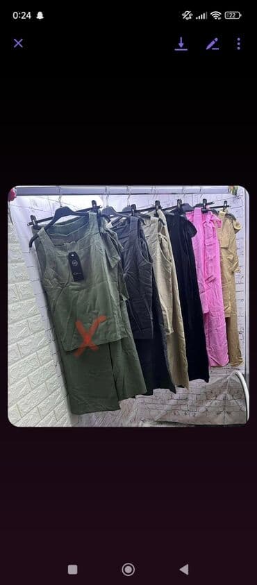 Dresses: 2700

pp22 — 3