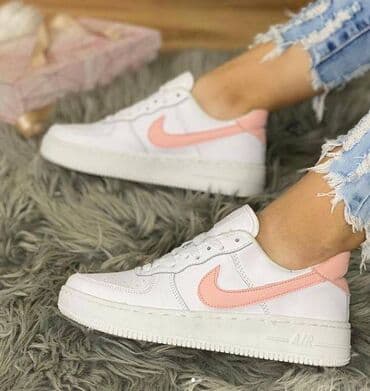 nike air force sa crnim znakom: Nike air force patike

Novo
Brojevi 36 do 46

fb Moja Kupovina 1 — 2