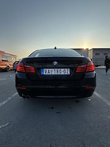 bmw e90 sedista: BMW Serije 5 (F10) – limuzina, crna boja - Motor: dizel, 2.0 — 3