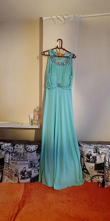 letnje svecane haljine: Elegantna duga haljina u nežno tirkiznoj/menta boji. Model sa — 1