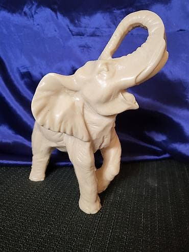 kalendar 1982 godine: Figura nova slona,itakijanski alabaster 1970/80ta godina. Masivna — 6