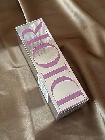 Dior Addict Purple Glow Eau de Parfum, original, 100 ml, neotpakovan u na lalafo.rs Dior Addict Purple Glow Eau de Parfum, original, 100 ml, neotpakovan u