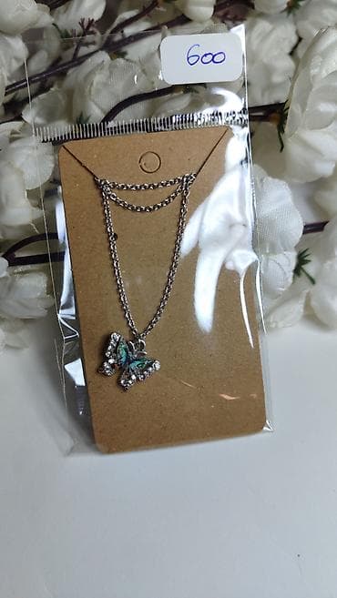 rajf za bebe: Ogrlica sa priveskom leptira - Tanak lančić u srebrnom tonu - — 6