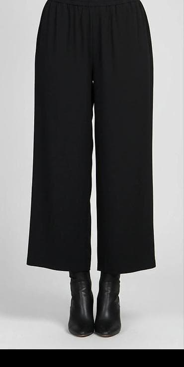 Crne ženske pantalone sa širokim nogavicama - Kroj: culotte/siroke