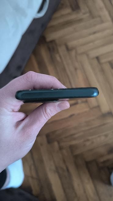 najmanji android telefon: Realme C31 (model RMX3503) - Ekran: veliki LCD sa notch-om u obliku — 5