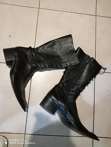 High boots: Crne kožne čizme do polovine lista, elegantnog špicastog vrha i sa — 4