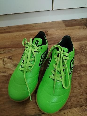 gumene cizme novi sad: Umbro futsal patike – fluorescentno zelene - Brend: Umbro - Model — 7