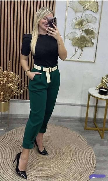 prugaste pantalone: ✅Ženske elegantne pantalone sa visokim strukom i kaišem
2300 din — 2