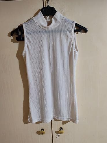 bonatti potkosulje: Ženska bezrukavna rolka/majiica u beloj boji. - Materijal: rebrasti — 1