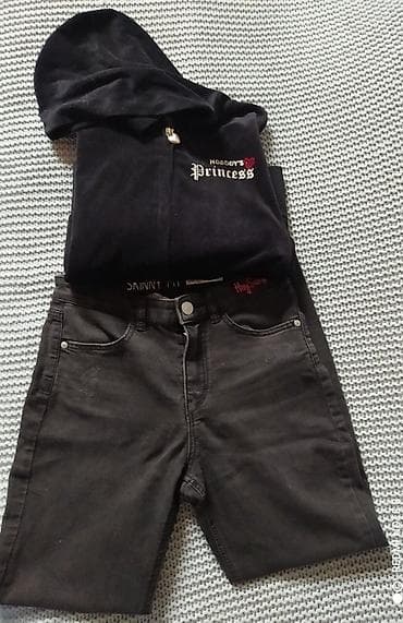 Plišani kratki duks h&m sa džepovima i aplikacijom na