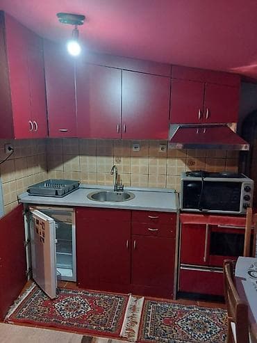 stanovi za izdavanje zlatibor: Izdajem stan u Krnjaci, garsonjera, 22 kvadrata. Nalazi se u prizemlju — 3