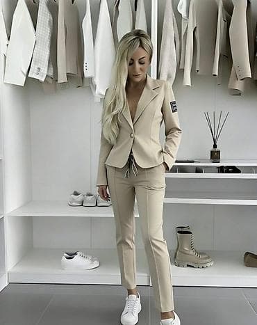 bershka baletanke: Ženski komplet – sako i pantalone u bež boji A K C I J A. Komplet — 1