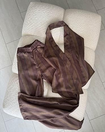 balmain patike cena: 07. • Komplet menja boje u zavisnosti od osvetljenja | — 4