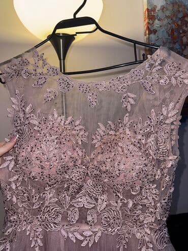 crop top h m: Elegantna haljina u puder‑roze boji - Kroj: kratka A‑linija, raskošan — 3