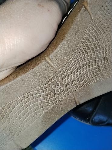 ugg crne sandale: Ženske sandale na punu petu, broj 36. - Boja: crna - Gornjište — 4