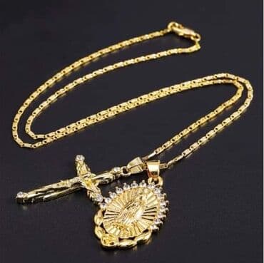 ogrlica sa detelinom: Cena:1200din — 2