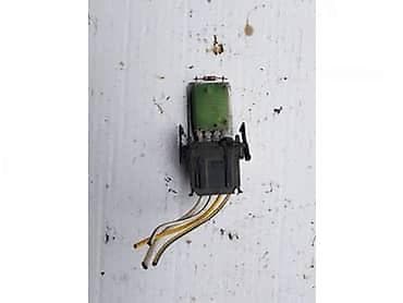 trake: REOSTAT VENTILATORA ZA VOLKSWAGEN POLO OD 1996. DO 2002. GOD. | — 6