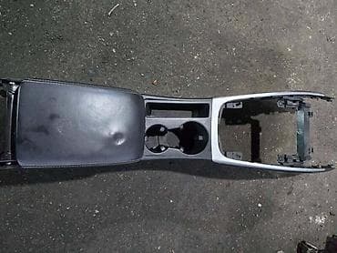 NASLON ZA RUKU ZA AUDI A5 OD 2006. DO 2012. GOD na lalafo.rs NASLON ZA RUKU ZA AUDI A5 OD 2006. DO 2012. GOD
