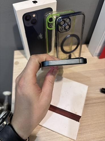 mobilni telefoni prodaja: Apple iPhone 13, 128 GB, Midnight (crna) U ocuvanom stanju, kutija i — 7