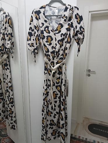 moderna odeća: Duga ženstvena haljina sa animal printom - Kroj: midi/duga silueta sa — 1