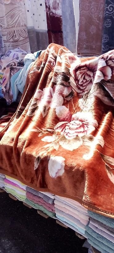 azaleja u basti: Meka deka sa cvetnim dezenom 150*200 - Materijal: plišano, baršunasto — 2