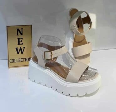 c a papuce: Sandals, 38 — 1
