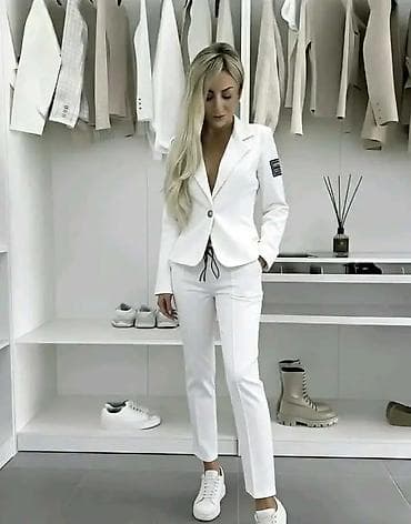 mini set parfema: Ženski elegantni komplet – sako i pantalone - Model: dvodelni set sa — 3