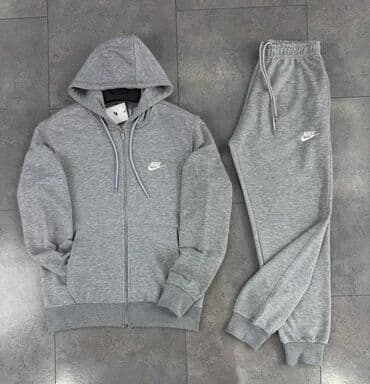 Venčanice i aksesoari: Muški komplet trenerke sa kapuljačom i rajsferšlusom Cena 4900din — 3